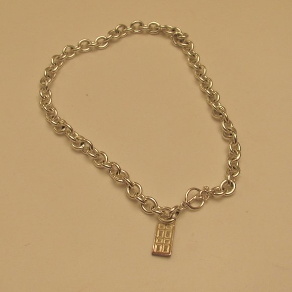 $18 for this brand new silver plated chain necklace with pendant! - Picture 1 of 1